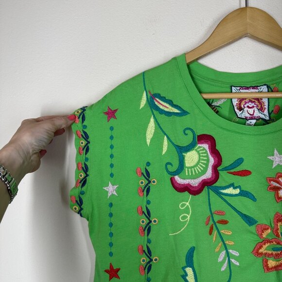 Johnny Was Averi Relaxed Tee Womens Size M Heavily Embroidered Boho Artsy Green - Picture 5 of 9
